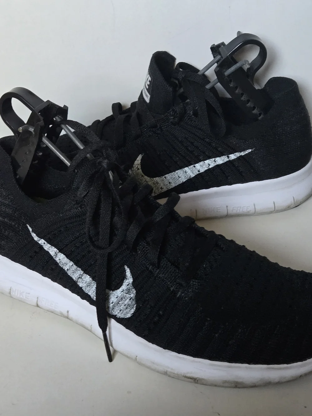 Nike Men's Size 8 US EUC Free RN Flyknit Black Running Sneakers Shoes 831069-001